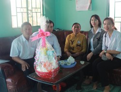 Công ty Xổ số kiến thiết Bình Thuận: Thăm, tặng quà gia đình chính sách Nhân dịp 75 năm Ngày Thương binh - Liệt sĩ (27/7/1947 - 27/7/2022).