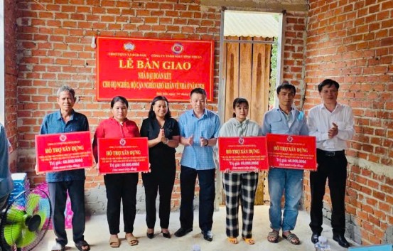 Trao Nhà Đại đoàn kết - Công ty TNHH Xổ số kiến thiết Bình Thuận chung tay lan tỏa yêu thương