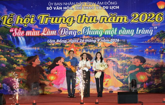 Rực rỡ “Sắc màu Lâm Đồng - Chung một vầng trăng” năm 2026 