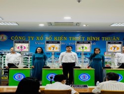 Tổ chỉnh bóng hoàn thành tốt nhiệm vụ trong công tác tham gia quay số mở thưởng vé truyền thống
